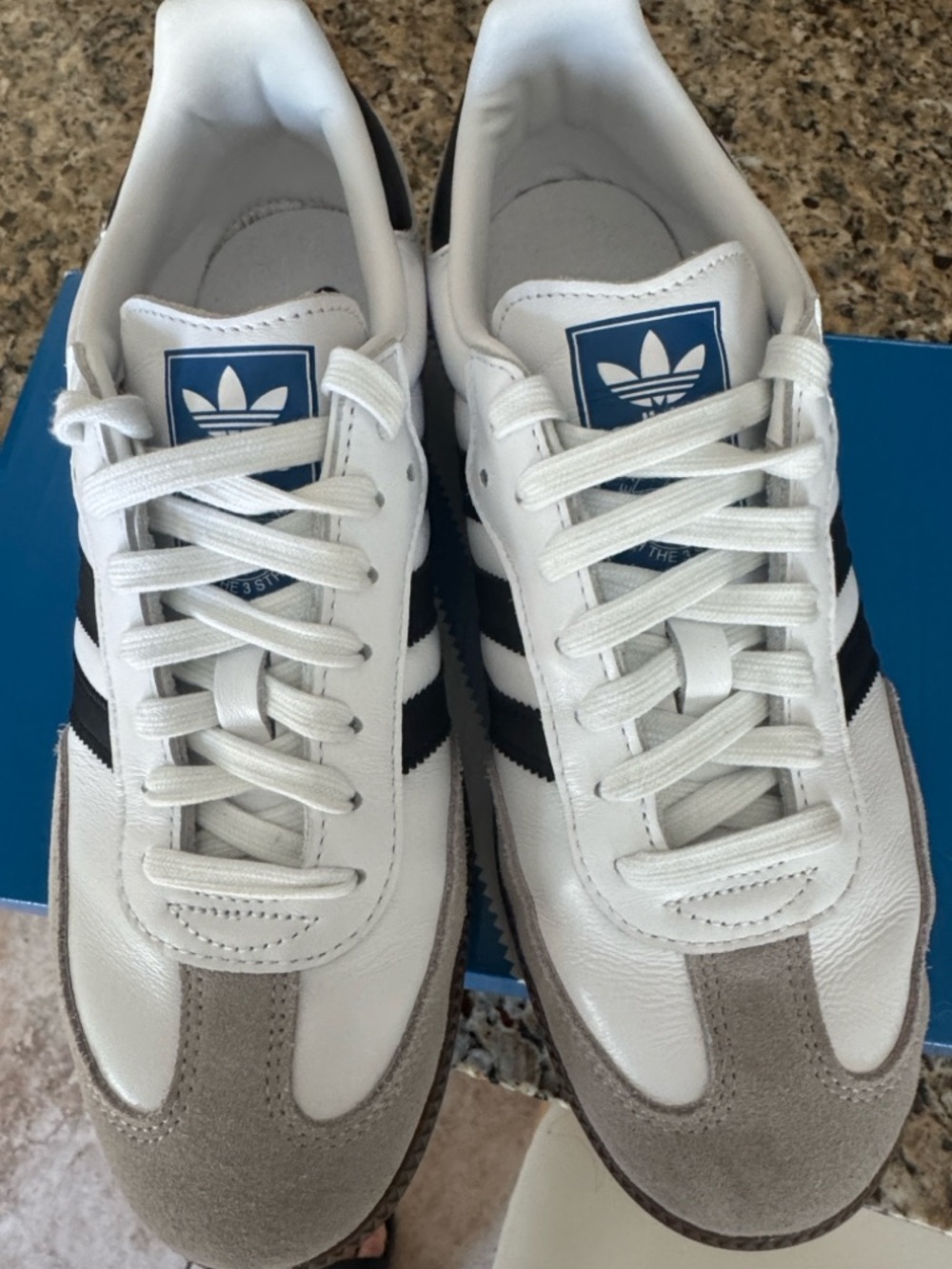 adidas samba Men’s 8/Womens 9.5 White, Black & Gray Leather Sneakers